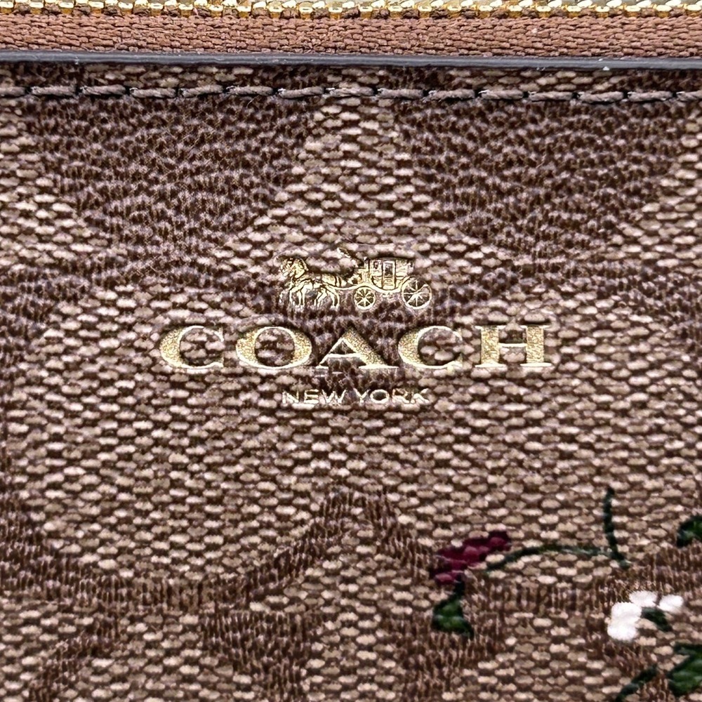 NWT Coach Signature Evergreen Floral Corner Zip Wristlet LM/Khaki Multi - Picture 5 of 11